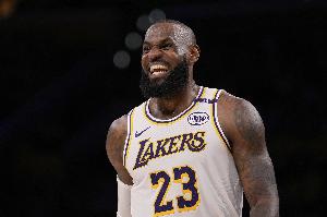 詹姆斯谈退役：还没设定一个具体的日期 要看身体状况和家人意见