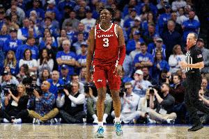 湖人新秀蒂耶罗本赛季场均15.1分5.8板1.9助1.6断 命中率54.5%