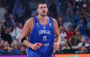 约维奇：约基奇是世界上最好的球员&他能掌控比赛 与他合作很容易