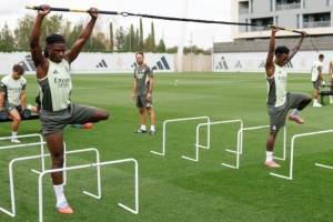 阿斯报：卡马文加恢复参加皇马合练，对阵皇家社会将被征召