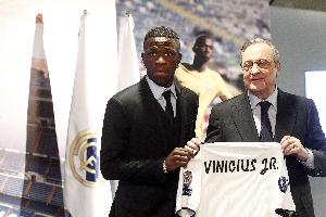 马卡：法国足球派人去和皇马修复关系但是失败 安帅仍未收到奖杯