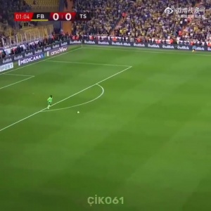 奥纳纳首秀集锦🎥8次扑救挡下1.63个预期失球，获全场最高8.7分