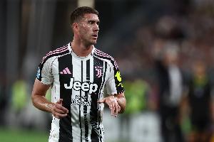 欧冠2射1传！米体：弗拉霍维奇职业态度无懈可击，尤文后悔未续约