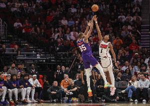 杜兰特：年轻队友一开始可能会仰慕我 但那些都是暂时的