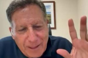 这种时候要装傻😶利物浦主席被问格伊转会，含糊其辞+敷衍过关