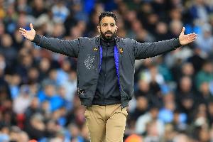 阿莫林：我和本菲卡没有联系 希望B费在更靠后的位置上更多控球