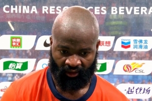 兰克尔-泽：我们相互信任，李霄鹏对我们的支持让我们像团队