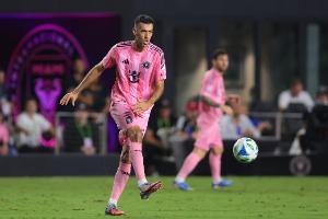 西媒：37岁布斯克茨即将退役，梅西将和迈阿密续约