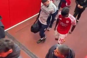 恐伤及十字韧带，马杜埃凯昨晚离场时一瘸一拐，疑似膝盖受伤