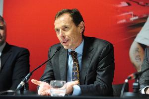 六台：皇马不会派布特拉格诺出席金球奖，仅女足球员威尔独自参加