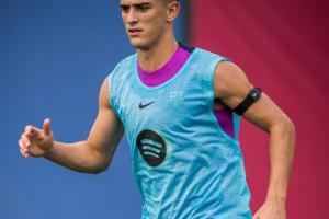 巴萨官方：加维明天接受关节镜手术，具体伤情有待公布