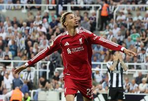 埃基蒂克：拒绝纽卡因为对利物浦更有感觉，我不怕和伊萨克竞争