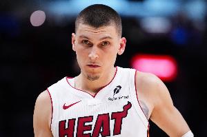 Lowe谈希罗续约：他的交易价值不高 若我是热火管理层会按兵不动