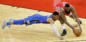 各队最强无冠球员是谁？登威瓜魔兽在列&保罗两队当选 077成遗憾