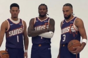 杰伦-格林C位！太阳官方晒视频：布克与两名新援一起拍定妆照