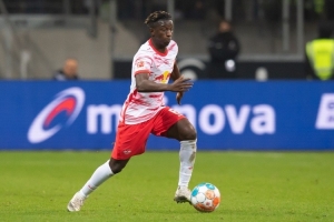 莱比锡官方：施拉格和海达拉无缘战沃尔夫斯堡，亨里希斯继续缺席