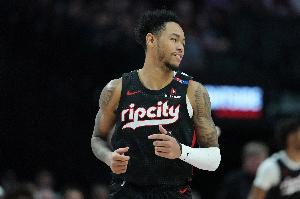 怀特：让A-西蒙斯发挥自己优势就好 他是球队非常重要的补强