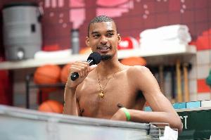 十八铜人警告！文班亚马：今夏最难忘的时刻是前往休斯敦参观NASA