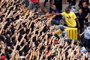 一哥：我们见证了科比的影响力 他的经纪人佩林卡很重视中国市场