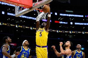 雷迪克：艾顿一直在打出现象级表现 他证明了自己可以带队赢球