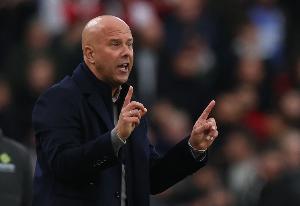 斯洛特：看瓜帅球队比赛是享受，很少有范戴克这样直言不讳的队长