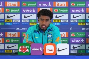 安德烈·桑托斯：教练安排什么位置我都会全力以赴 我现在更成熟