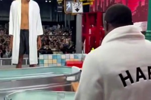 文班亚马参加节目！特制冰桶比演员哈特的还长一倍🤣🤣🤣