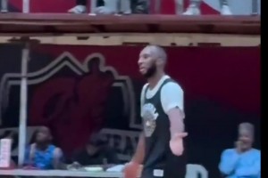 期待新赛季！火箭新援奥科吉打野球 最后时刻命中压哨三分绝杀~