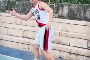 模仿帝陈海泳模仿杨瀚森今日爆炸表现：今天要怎么吹？😂