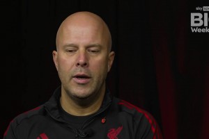 斯洛特在采访时表示：观看瓜迪奥拉的球队比赛是一种“享受”